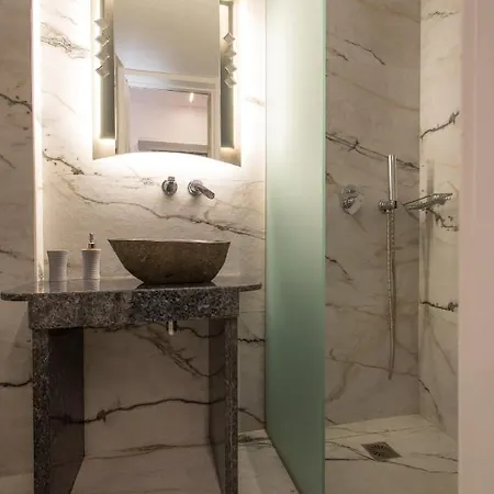 Irini Studios Apartment