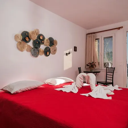 Apartment Irini Studios *